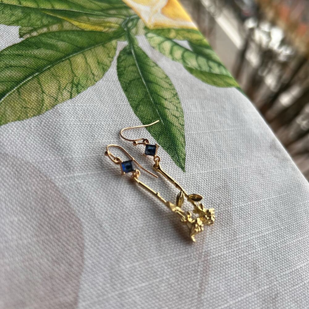 Novelty Sapphire Blue Topaz Rose Earrings, Spring Rose Casual Fun Gift Earrings - Picture 4 of 7